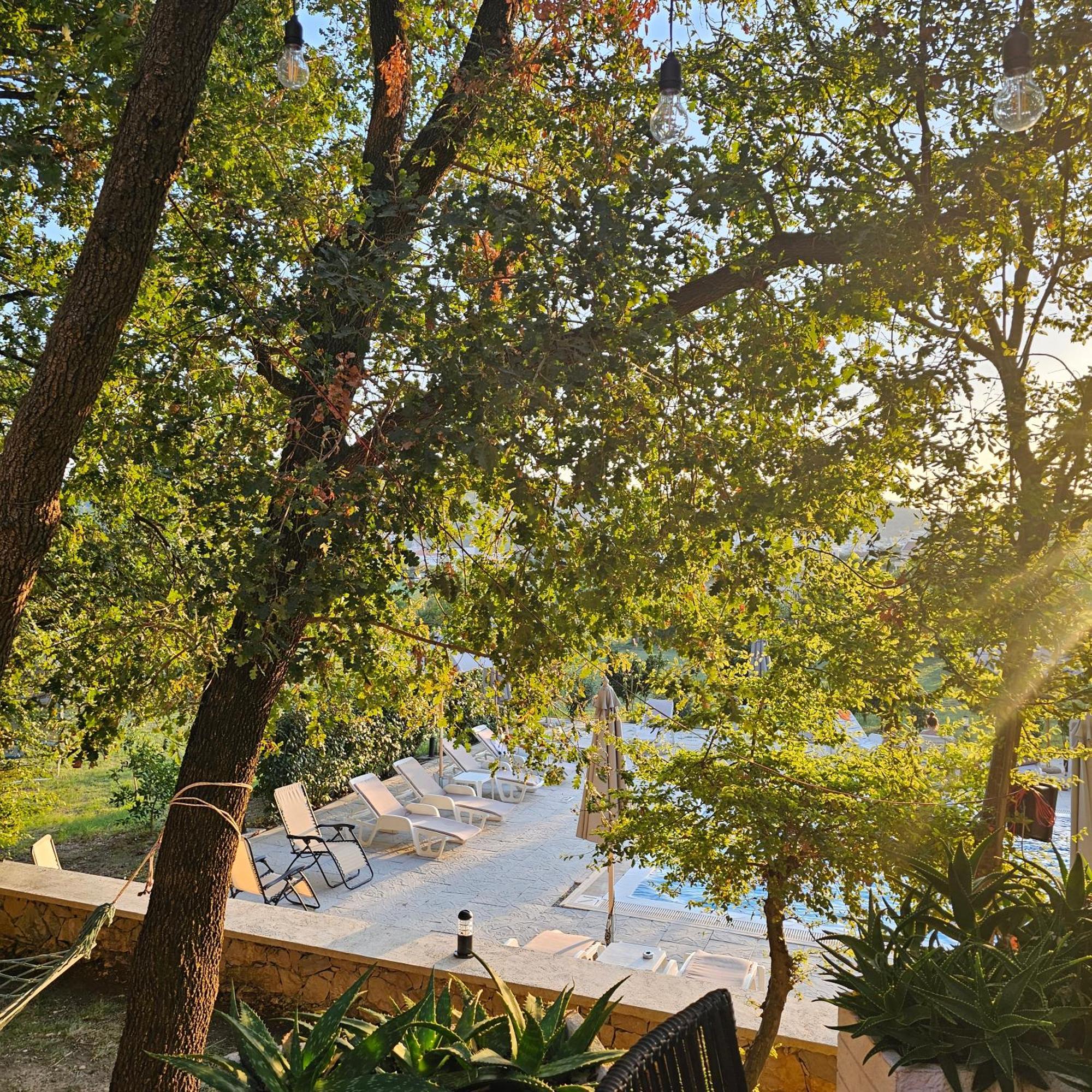 Green Hill Apartments อุลซิน ภายนอก รูปภาพ